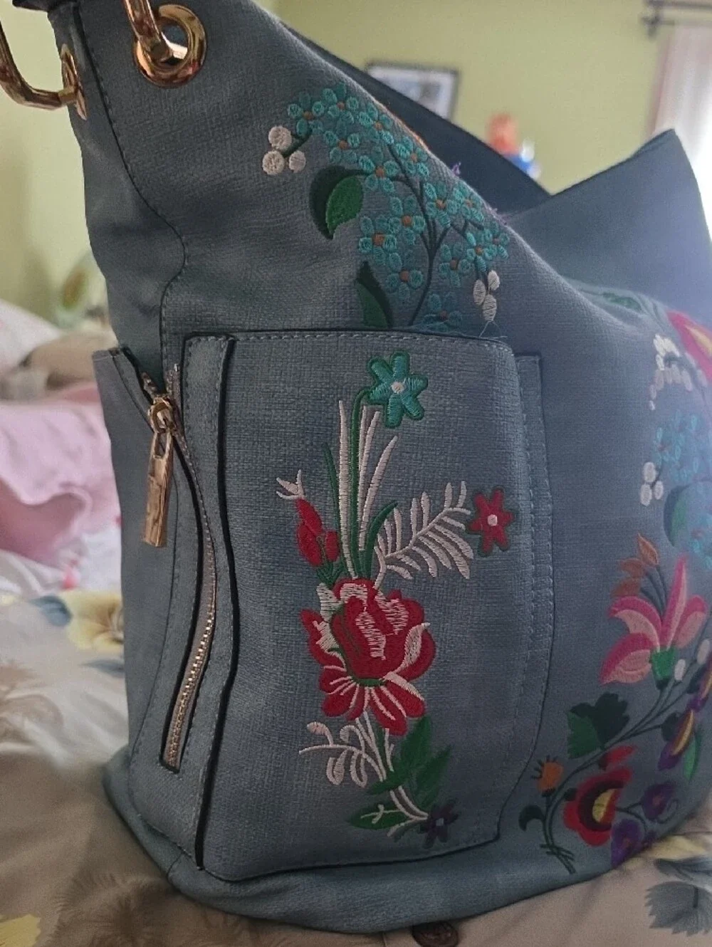 Source Unknown Blue Embroidered Floral Shoulder Tote